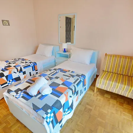 بيت للعطل Thea Panoramico PalaiónTsiflíkion